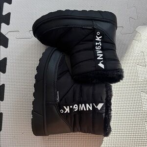 H&M Cozy Black Kids Winter Boots
